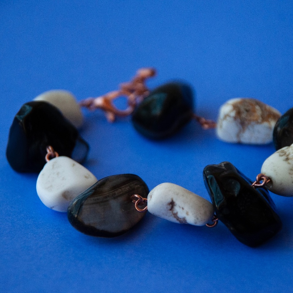 Large Stone Bracelet on copper chain black and white.